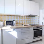 Seaside Apartment *