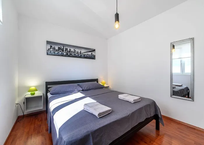 Apartment Seaside Zaboric